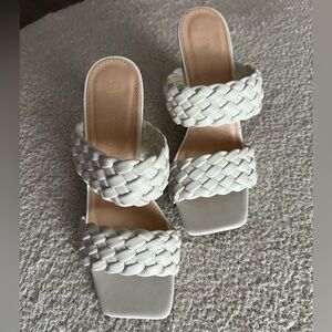 Wild Diva White Block Heel Size 7.5